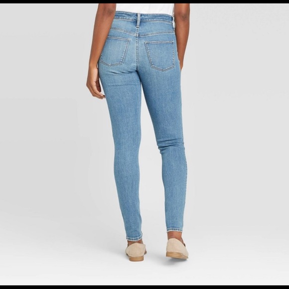 🎁Woman’s jeans - Picture 3 of 3
